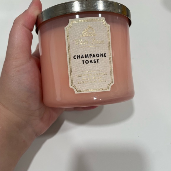 White Barn Champagne Toast Candle - Soft Peach - Picture 1 of 3